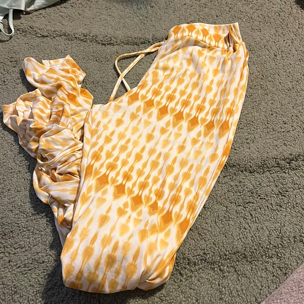 High wasted yellow pants